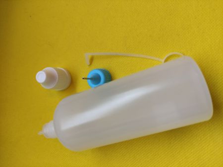 100ml - PE Rundflasche Tropfflasche mit Kindersicherem Verschluss & Nadelcap blau